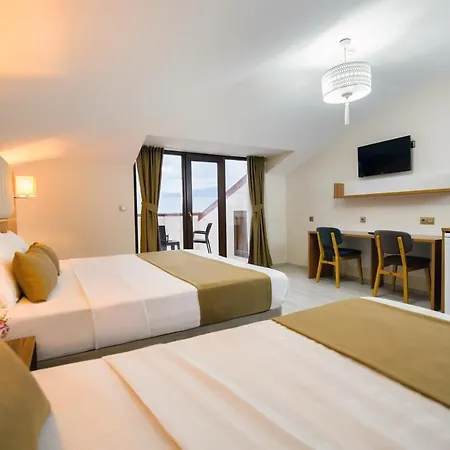 White House Hotel Trebizonda
